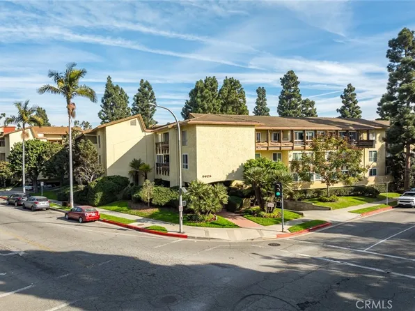 5625 Green Valley Cir APT 210, Culver City, CA 90230