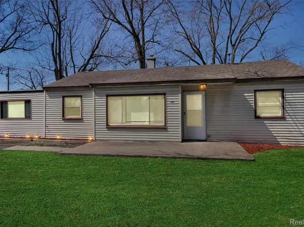 11612 Westpoint St, Taylor, MI 48180