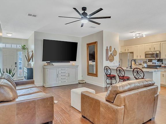 3rd image of 127 Brookfair Ln