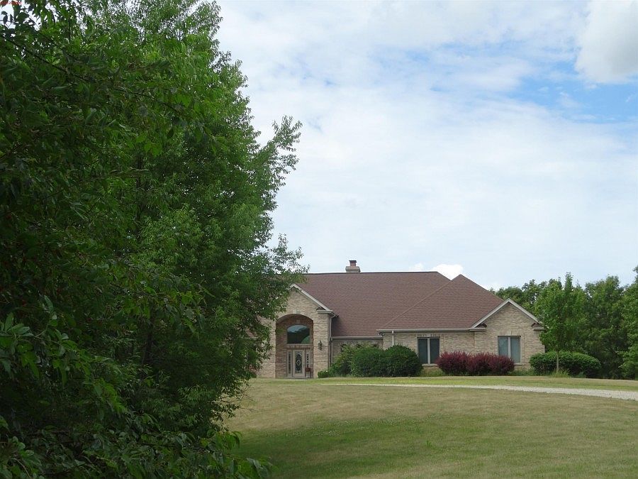 2nd image of 7817 N Valley Hill Rd