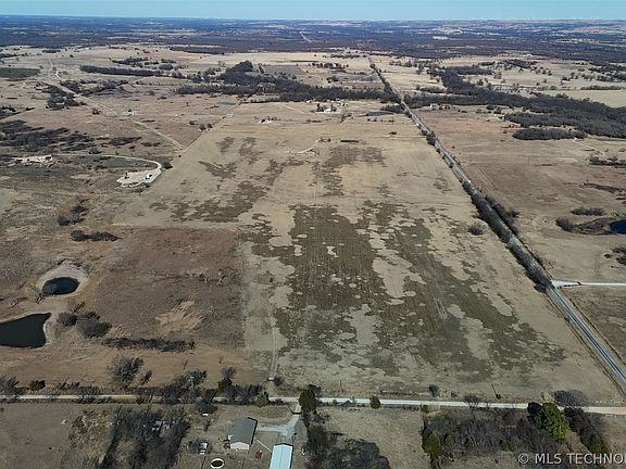 3rd image of 4 Keller Rd