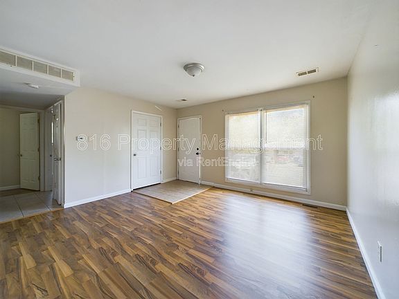3rd image of 19032 E Swope Trl