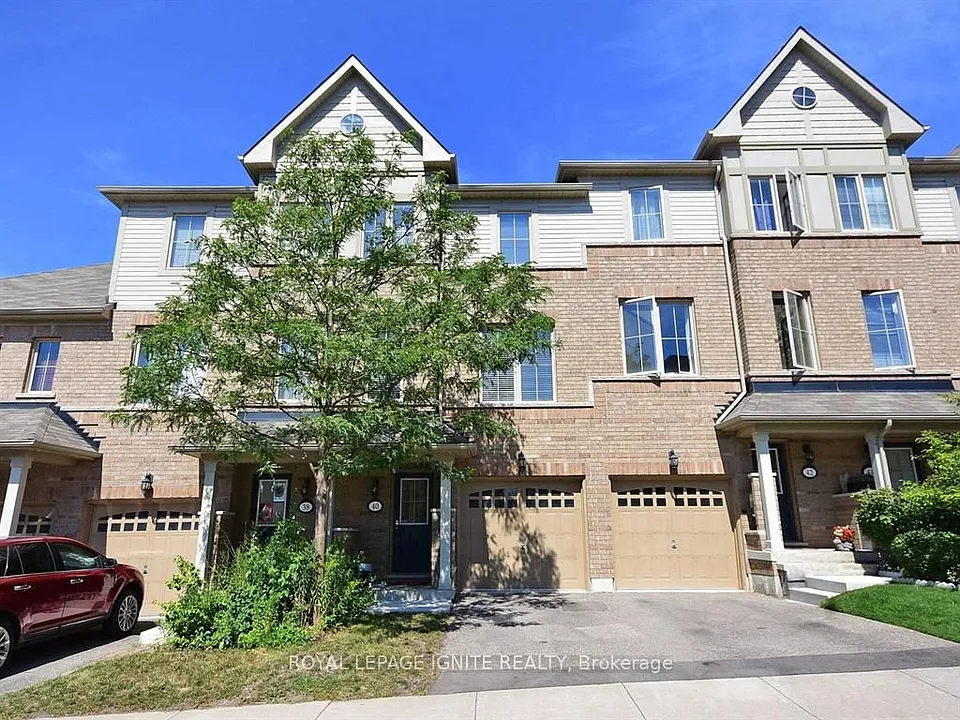 40 Cedar Lake Cres