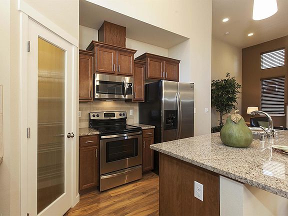 4th image of 11451 Griffin Pl