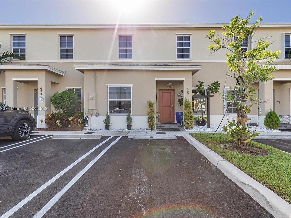 469 NE 5th Pl, Florida City, FL 33034 | Zillow