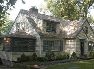 155 Pinewood Trl, Trumbull, CT 06611