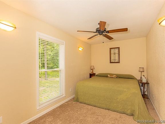 3rd image of 33467 Hayden Dr