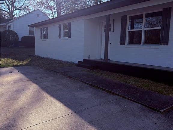 5th image of 823 S 10th St