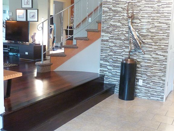 4th image of 271 Fruitwood Ter