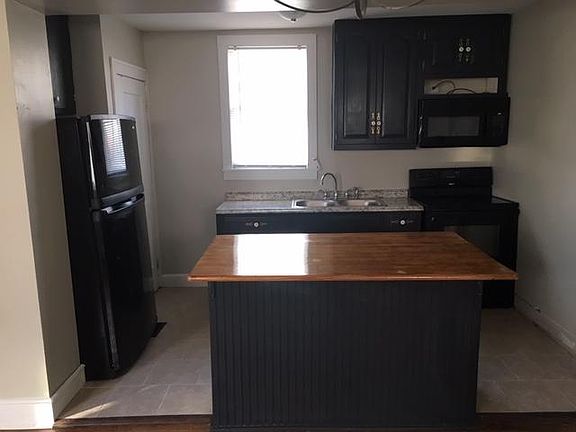 3rd image of 5407 Wayne Ave