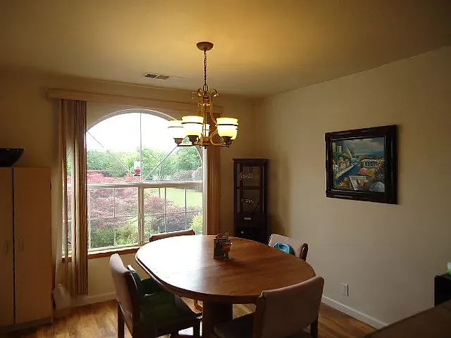 9225 Stanford Ln — Photo 10