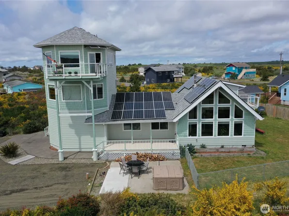 1412 Storm King Avenue, Ocean Shores, WA 98569