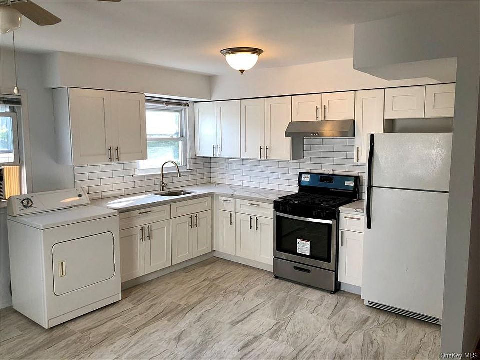 1st image of 26 Elissa Ln Floor 2