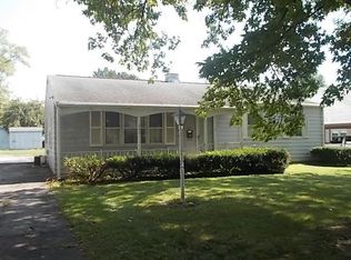 602 Cherry St, Pana, IL 62557