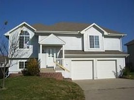 2nd image of 2009 NE Summerfield Ct
