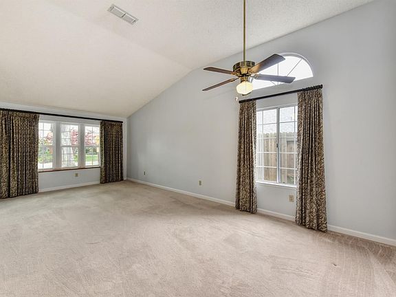 5th image of 2709 Stoughton Way