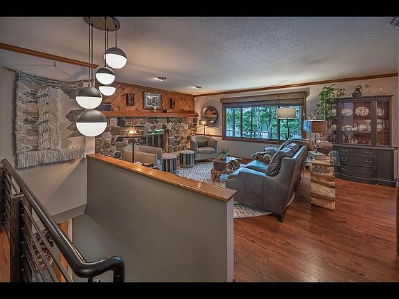 3rd image of 6637 Wild Haven Trl