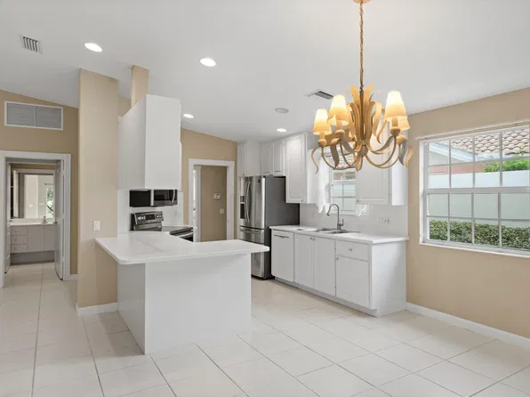 996 SW BALMORAL Trace, Stuart, FL 34997