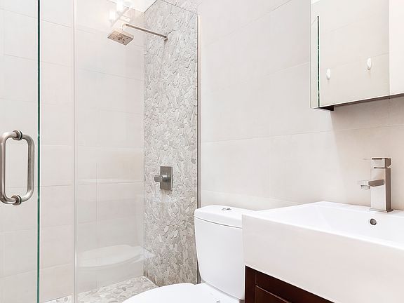 4th image of 1170 Putnam Ave #2