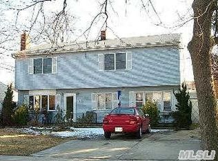 42 Birch Ln, Levittown, NY 11756