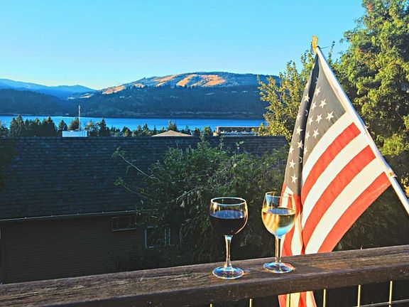 View from lower deck overlooking the Columbia River Gorge