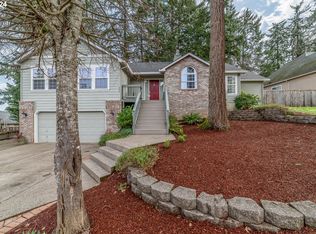 839 S 68th St, Springfield, OR 97478