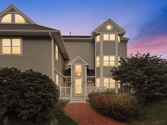 3rd image of 52 Sea Cliff Dr #52