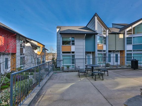 5th image of 15212 NE 81st Way Unit 105