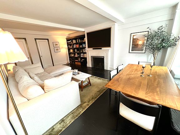 5th image of 302 W 12th St APT 2D