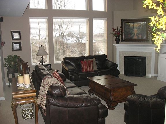 3rd image of 7081 Darcie Dr