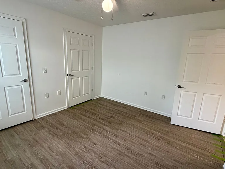 9127 Laird St — Photo 5