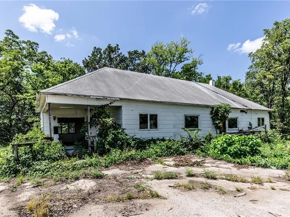7435 State Highway 7, Mound City, KS 66056