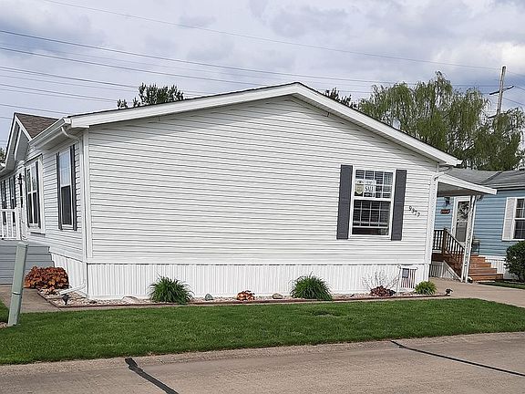 3rd image of 9377 Canal Way