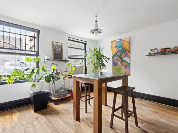 215 Berry Street image 1 of 8