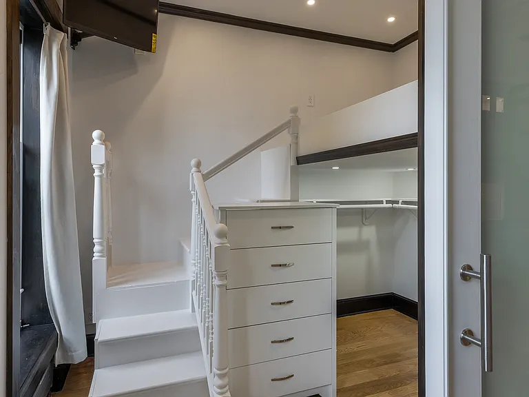 409 Madison St #2R — Photo 6