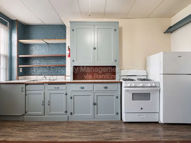 31 Miltenberger St — Photo 4
