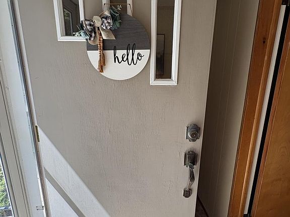 4th image of 904 Gibbs St