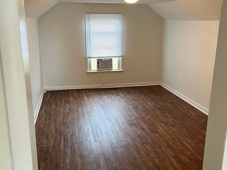 5101 Bybee Rd — Photo 13