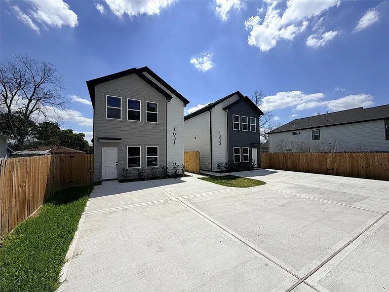1031 N Lane Cir #B — Photo 3