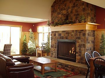 Cozy Clubhouse Setting