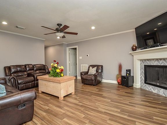 5th image of 7514 Trabajo Dr