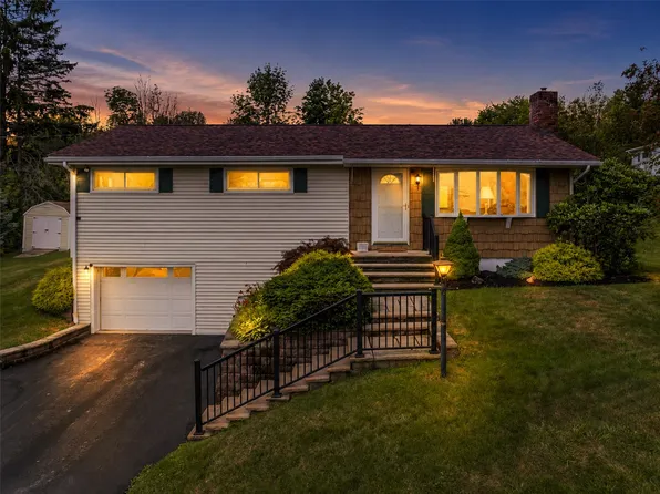 295 Twist Run Rd, Endicott, NY 13760