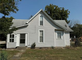 502 E Jefferson St, Kansas, IL 61933