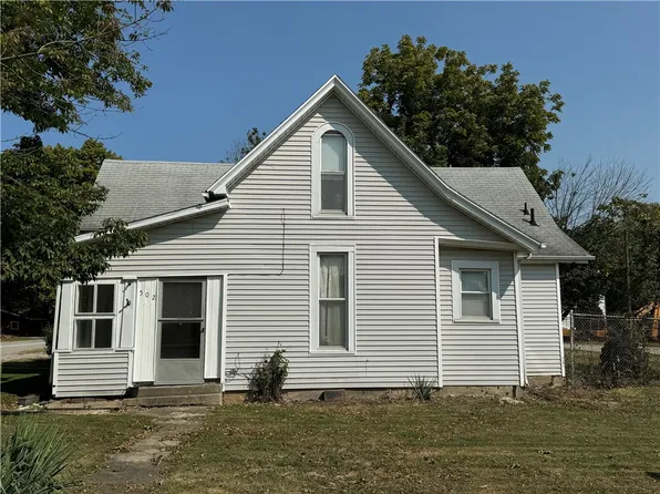 502 E Jefferson St, Kansas, IL 61933