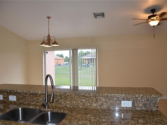 5th image of 587 Bell Blvd S