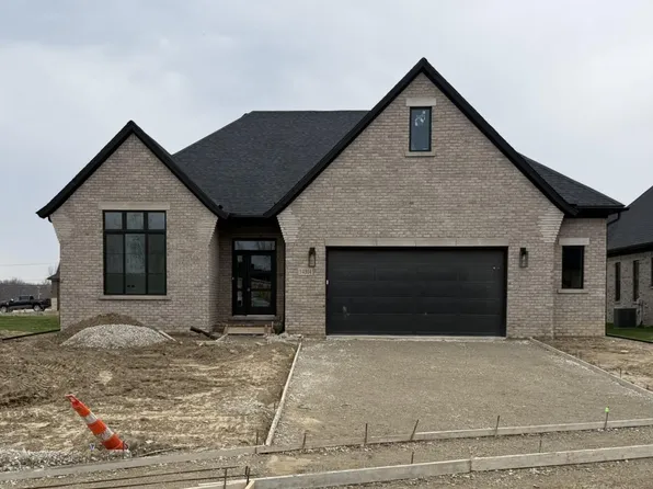 14004 Quail View Dr, Washington, MI 48094