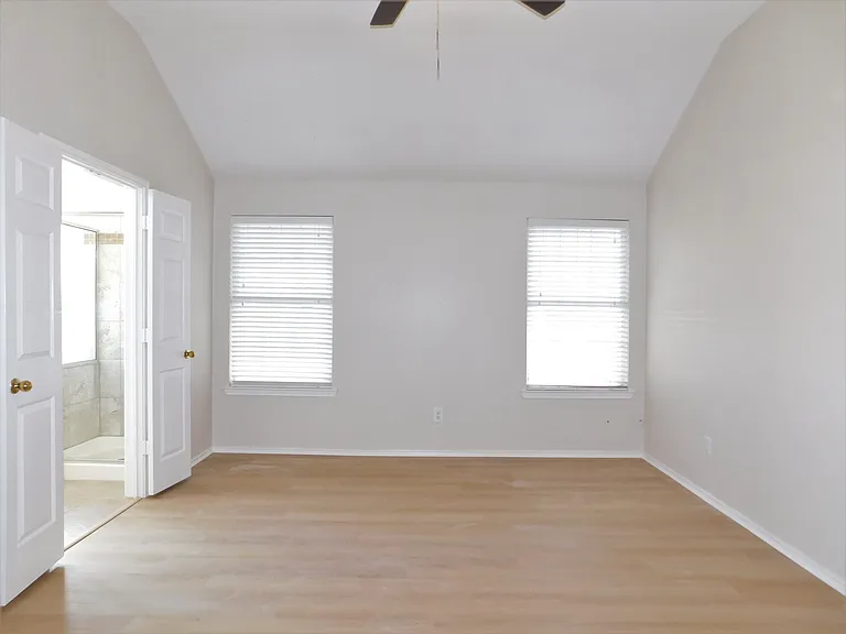 2409 Westview Trl — Photo 14