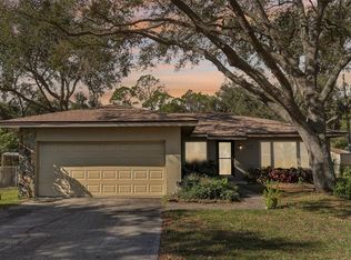 9790 Parkwood Ct, Seminole, FL 33777