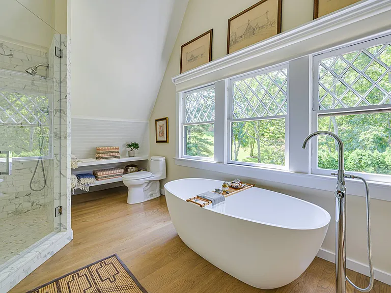 41 Eastway Dr — Photo 28