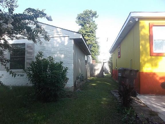 2nd image of 3525 W Louisiana State Dr